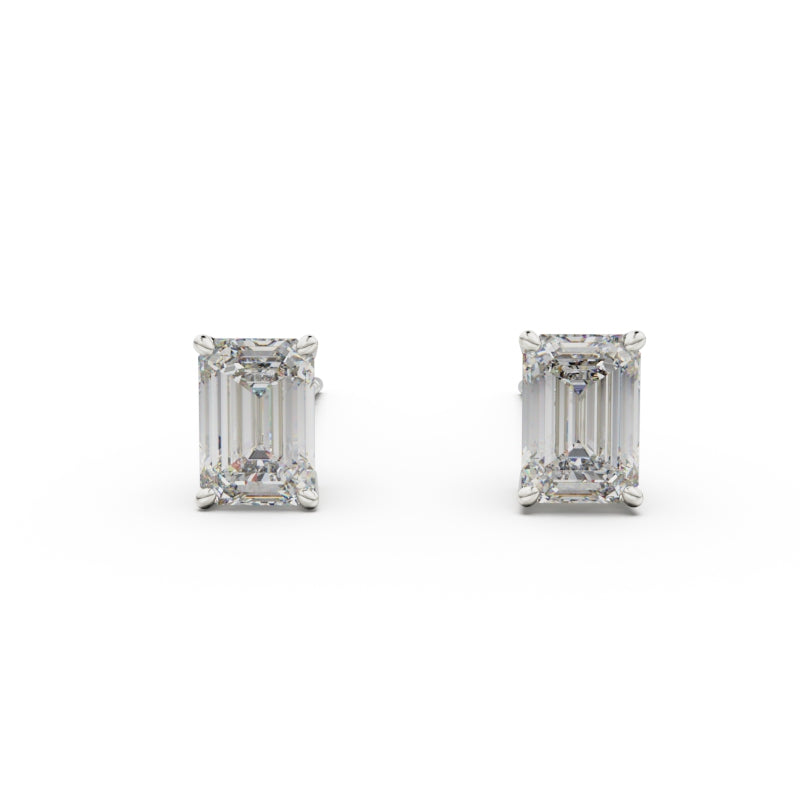 18K White Gold Four Prong Stud Earrings - Circle of Diamond