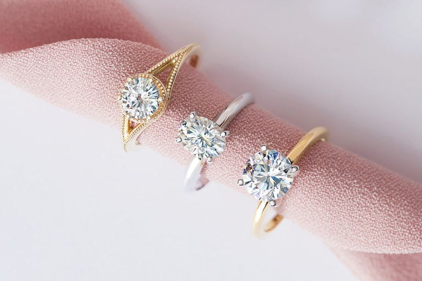 SOLITAIRE ENGAGEMENT RINGS